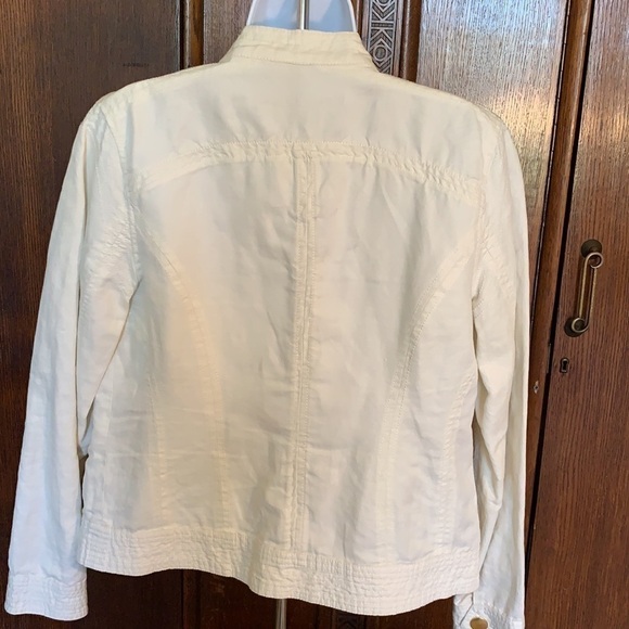 Linen Chaus Jacket with Ruffle Lapels - Picture 2 of 8